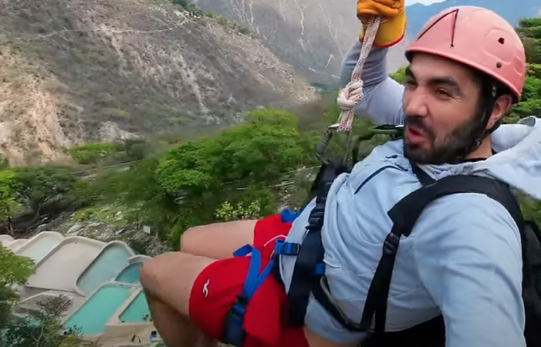 Tour 10 de mayo lgbt, tour día de las madres lgbt, día de las madres en los viñedos de Querétaro lgbt, cata de vino 10 de mayo