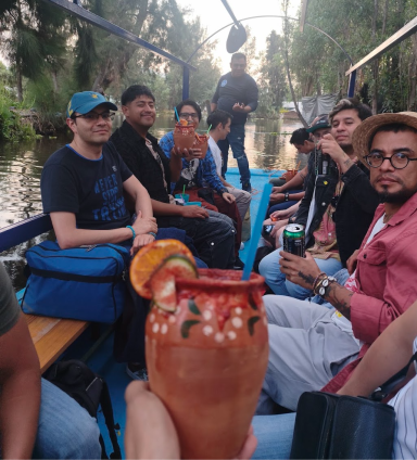 Tour gay Amanecer en Kayak en Xochimilco
