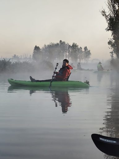 Paseo amanecer en Kayak gay