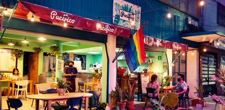 10 de mayo lgbt Tour 10 de mayo lgbt, tour día de las madres lgbt, día de las madres en los viñedos de Querétaro lgbt, cata de vino 10 de mayo, día de las m