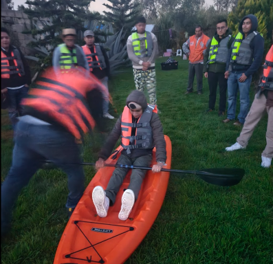 Tour gay Amanecer en Kayak en Xochimilco